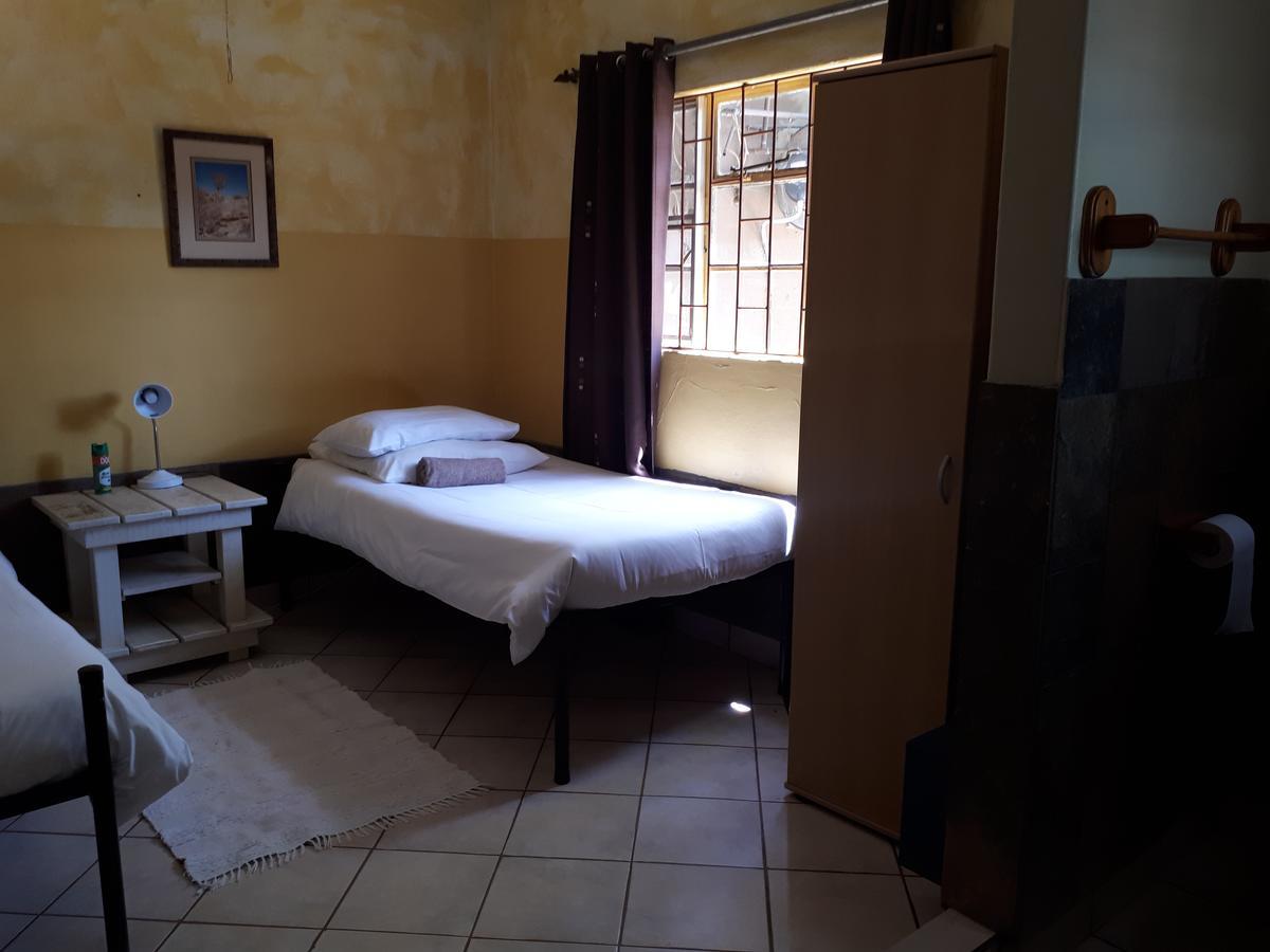 Puccini House Bed & Breakfast Windhoek Exterior photo